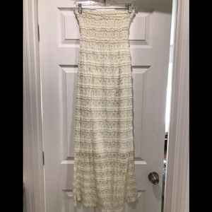 ✨5 for $30✨ D’closet cream colored lace dress